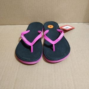 New Balance Pro Thong Flip Flops